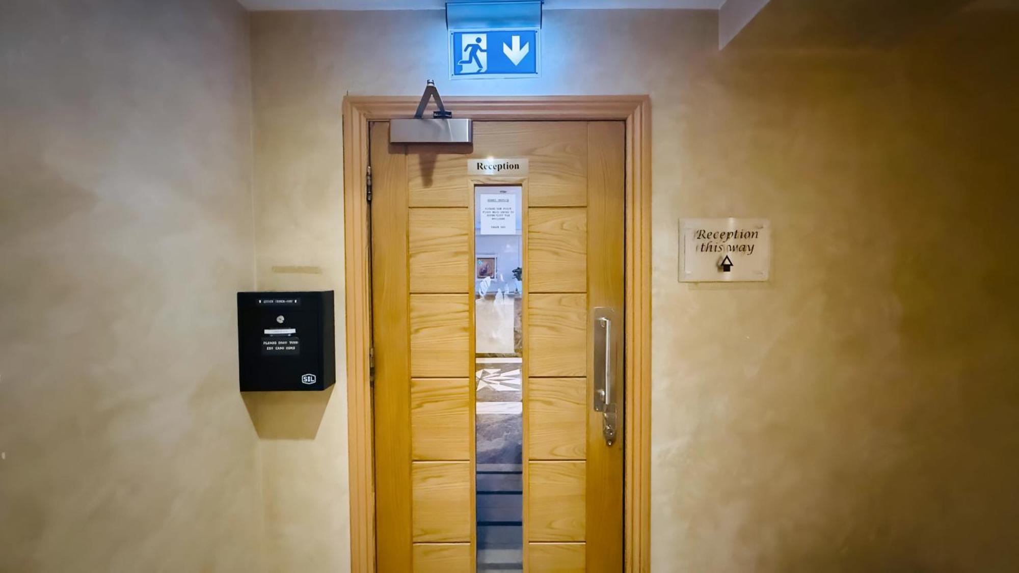 Osborne Aparthotel Істборн Екстер'єр фото
