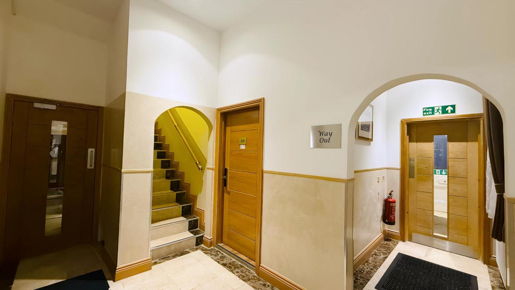 Osborne Aparthotel Істборн Екстер'єр фото